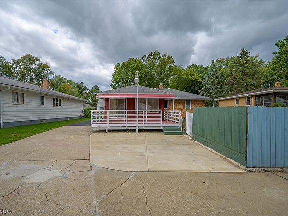 5th image of 3291 Englewood Dr