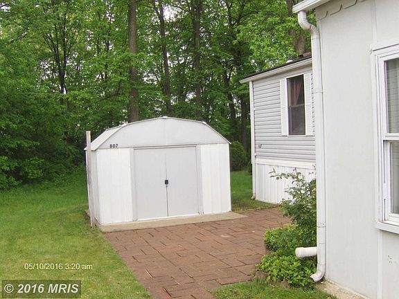 3rd image of 807 Leswood Ct