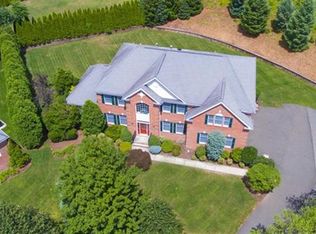 218 Bennington Ter, Paramus, NJ 07652
