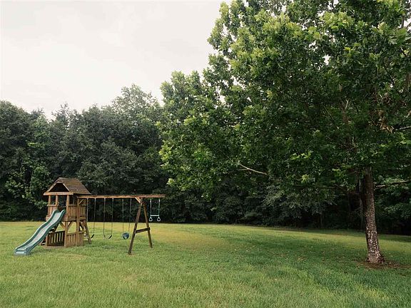 5th image of 200 Jack Dr