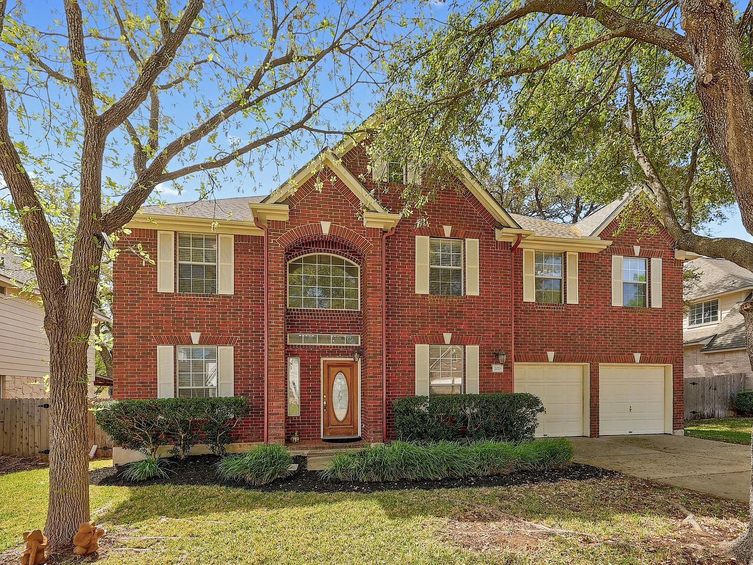 4 bed, 2.5 bath, 3214 sqft, $2,900 — Photo 1