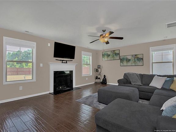 4th image of 478 Roanoke Dr