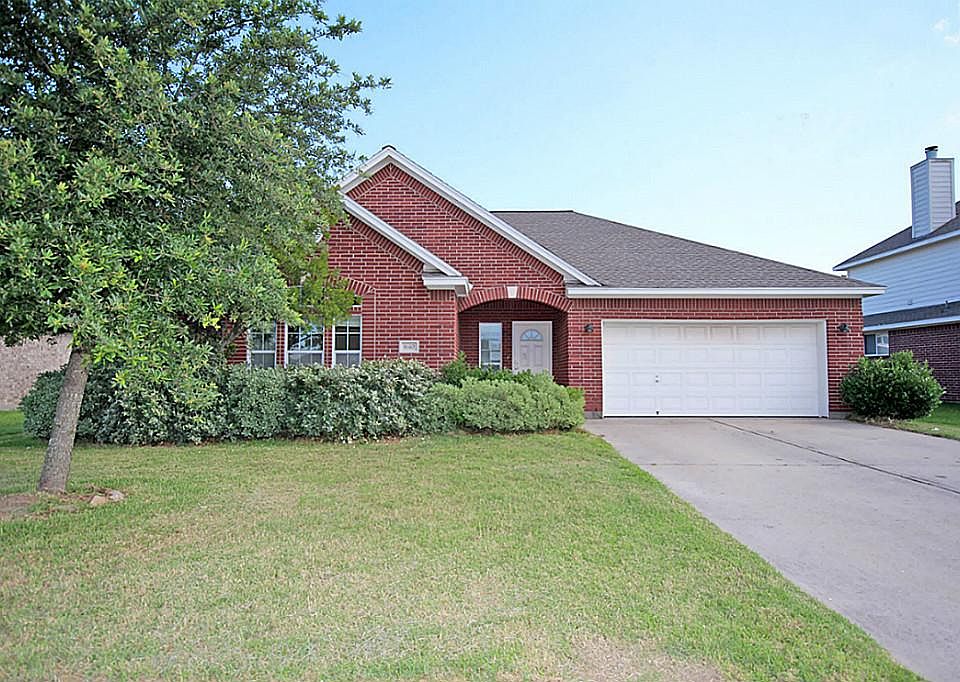 Welcome to 640 29th Ave in Texas City!