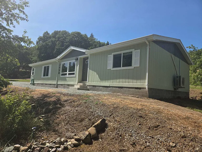 3950 Shoestring Rd — Photo 28