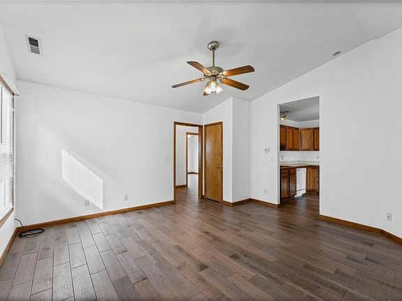 5th image of 309-311 Washington St
