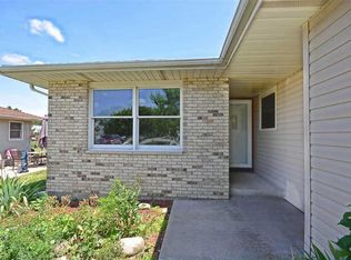 2510 Live Oak Dr, Crest Hill, IL 60403