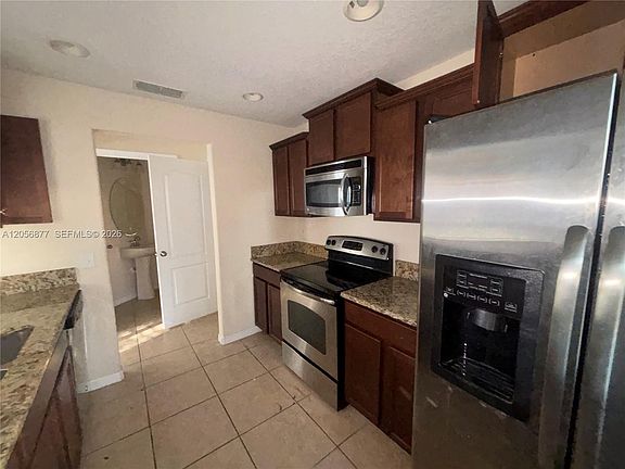 4th image of 360 Carina Cir #360