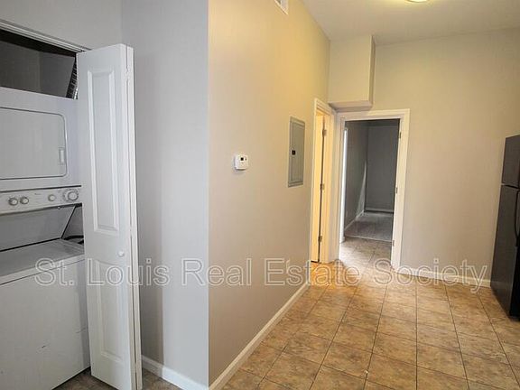 5th image of 225 W Steins St #2F