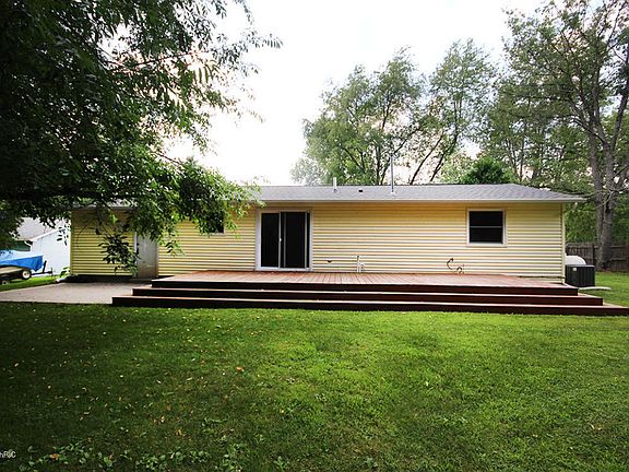 3rd image of 219 Carol Ave