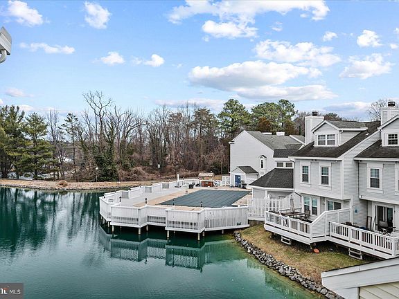 3rd image of 3332 Lakeside View Dr #4-7