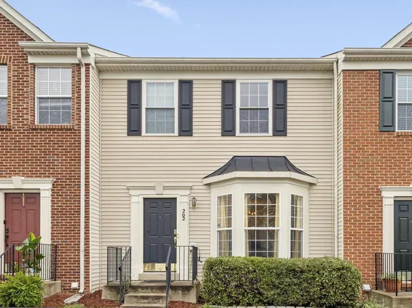 202 Hemlock Dr, Stafford, VA 22554