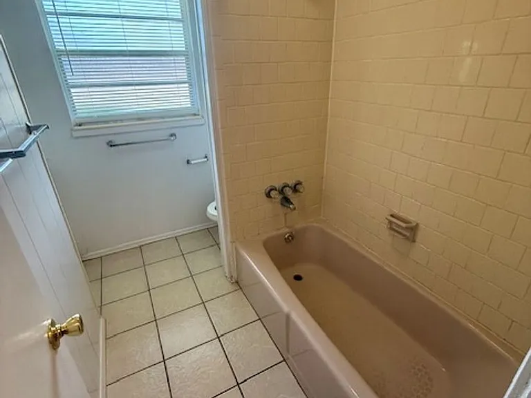 594 Florosa Ct — Photo 7