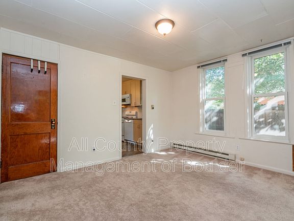 5th image of 1827 Grove St #1