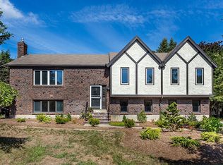 29 Peartree Dr, Westwood, MA 02090