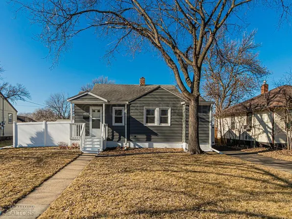 1638 Broadway N, Fargo, ND 58102