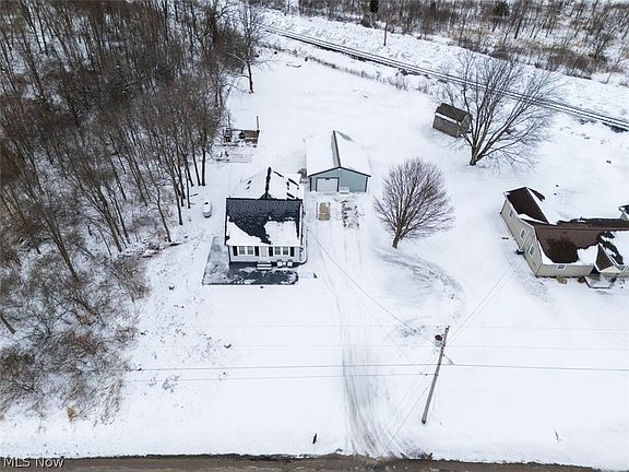 2nd image of 3062 Myers Rd