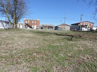 113 W Davis St, Ava, IL 62907