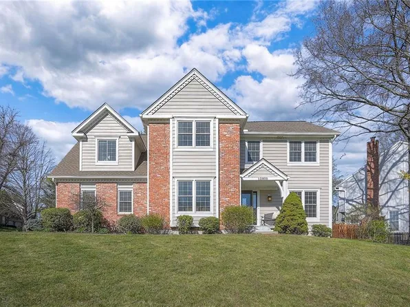 12900 Cedar St, Leawood, KS 66209