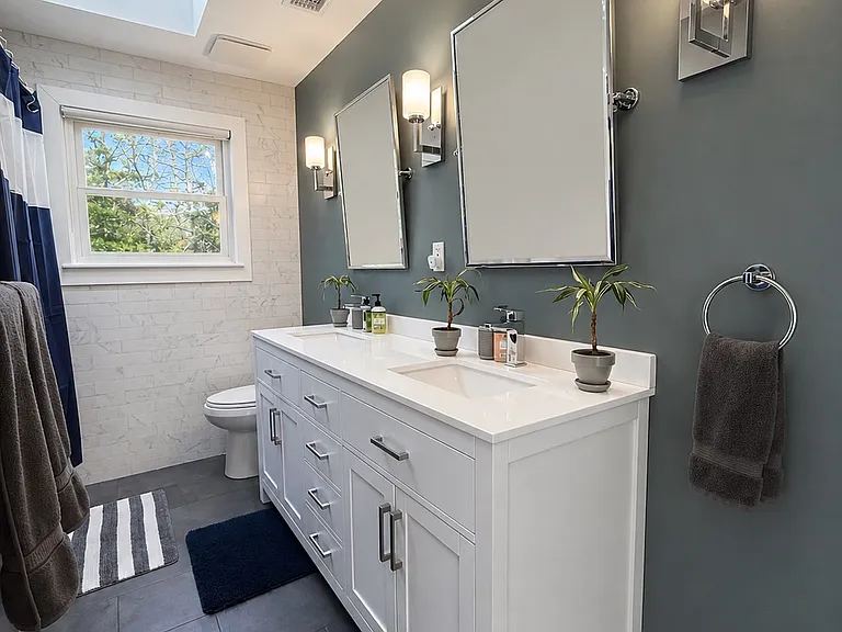 10 Atlantic St — Photo 11