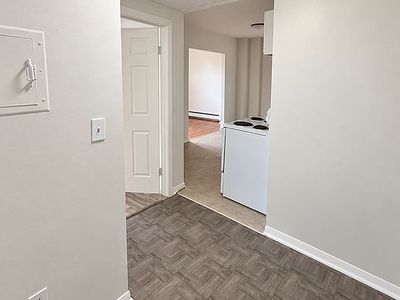 2nd image of 425 N Main St APT 9