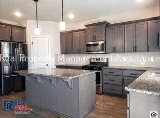 1329 S 10th Ter, Cornelius, OR 97113