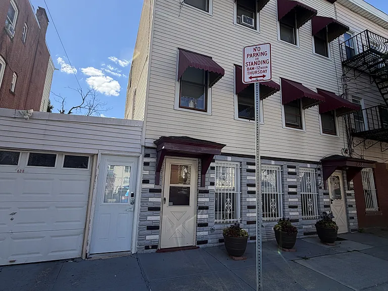 638 N 5th St #4 — Photo 1