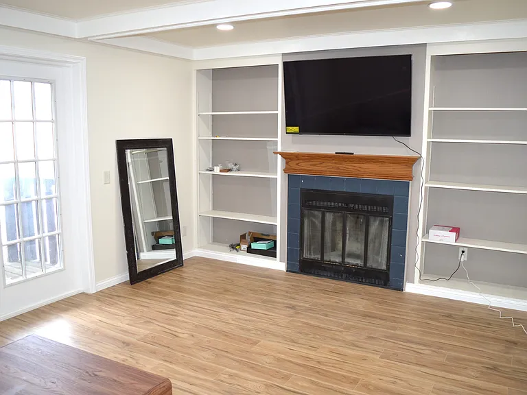 328 N Allen St #1 — Photo 22