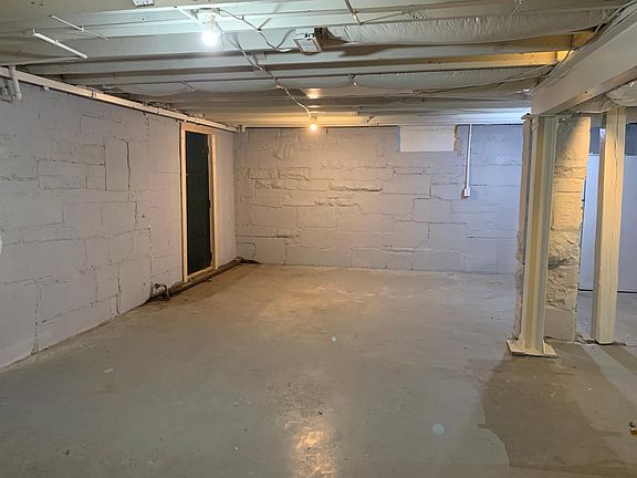 5th image of 212 E Cottage Grove Ave