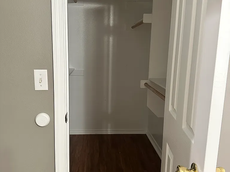 2143 S 9th St — Photo 12