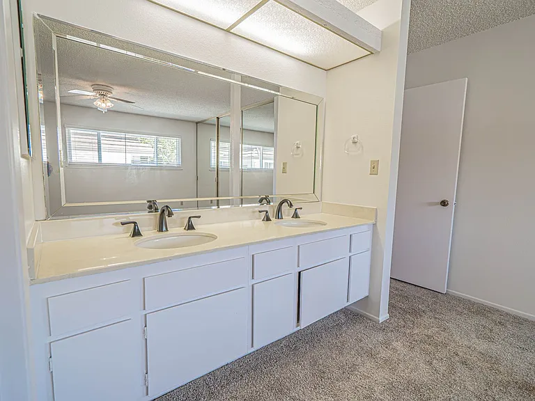 22210 James Alan Cir #8 — Photo 22