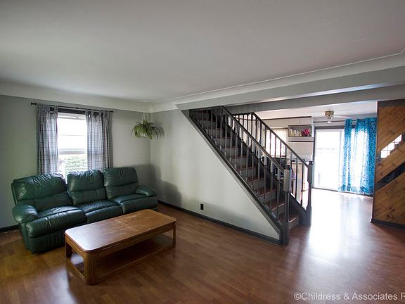 2nd image of 2911 Woodward Ave SW
