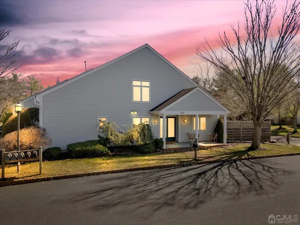 53 Winthrop Rd #G, Monroe Township, NJ 08831