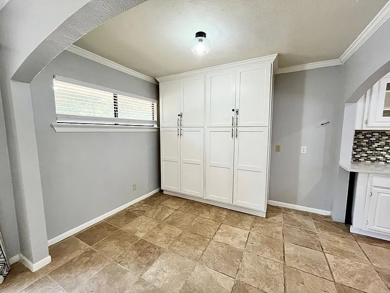 830 Blackburn St — Photo 11