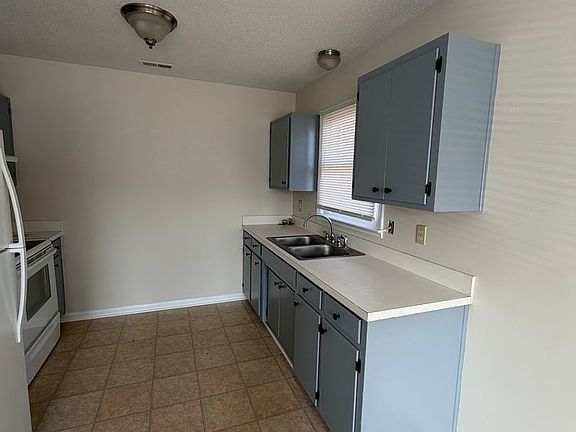 4th image of 1610 Dillahunt St