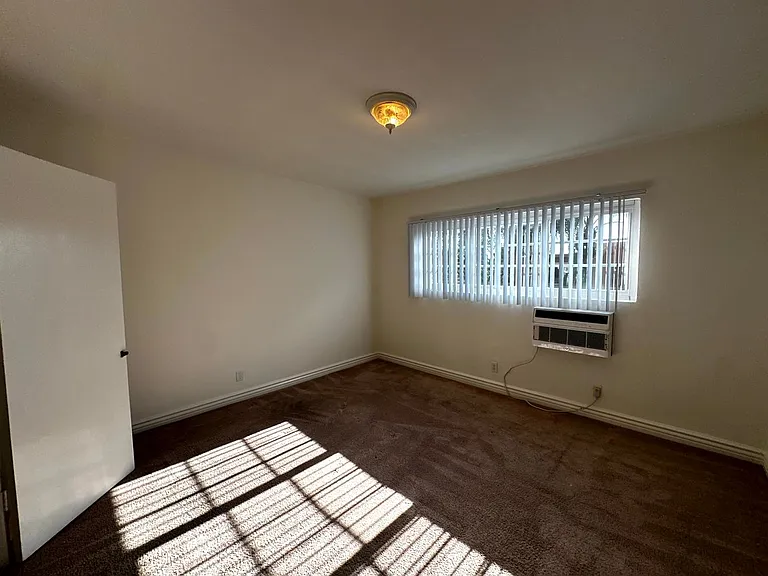 8130 Norton Ave, West Hollywood — Photo 27