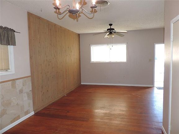 4th image of 1434 S 9th St