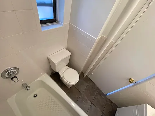 Rented by Waverly Realty Associates | media 9