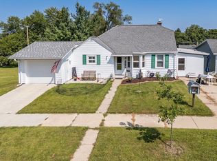 1023 W Prospect Ave, Portage, WI 53901