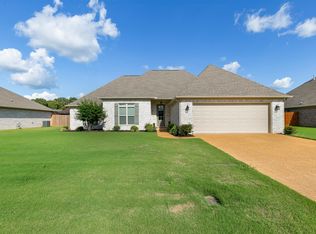 46 White Birch Dr, Jackson, TN 38305