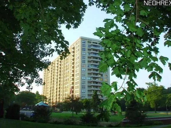1 Lake Shore Blvd Suite 1108, Bratenahl, OH 44108