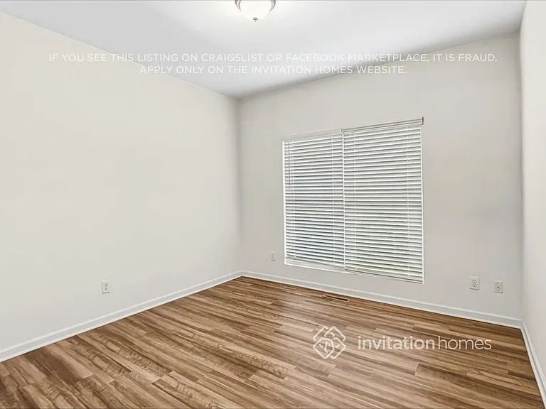 40 Luzelle Dr — Photo 14