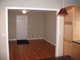 5th image of 279 Dixon Ct