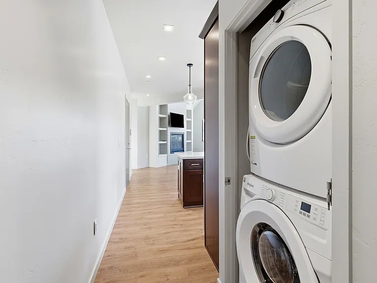 Upscale Westside Living! Spacious 2BD/2BA Above Copal Restaurant — Photo 35