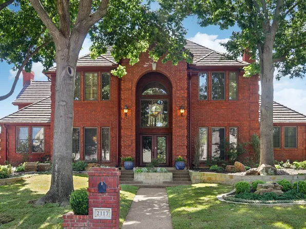 2117 Bay Club Dr, Arlington, TX 76013