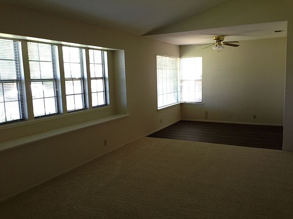 4th image of 1742 Chelsea Way