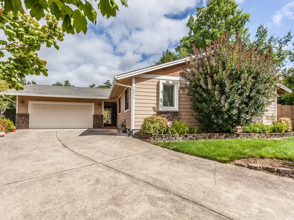 16317 Wayne Dr, Oregon City, OR 97045