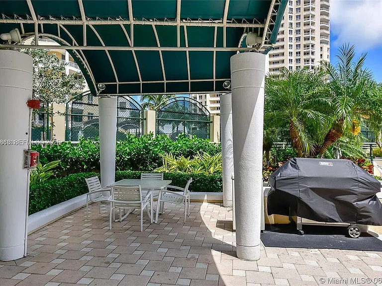 888 Brickell Key Dr #600 — Photo 18