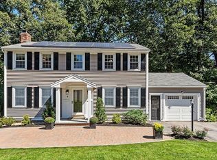 10 Ridgewood Ln, Woburn, MA 01801