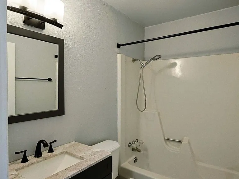 1710 Bob White Ct — Photo 9