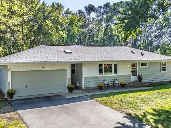 1913 86 1/2 St E, Bloomington, MN 55425